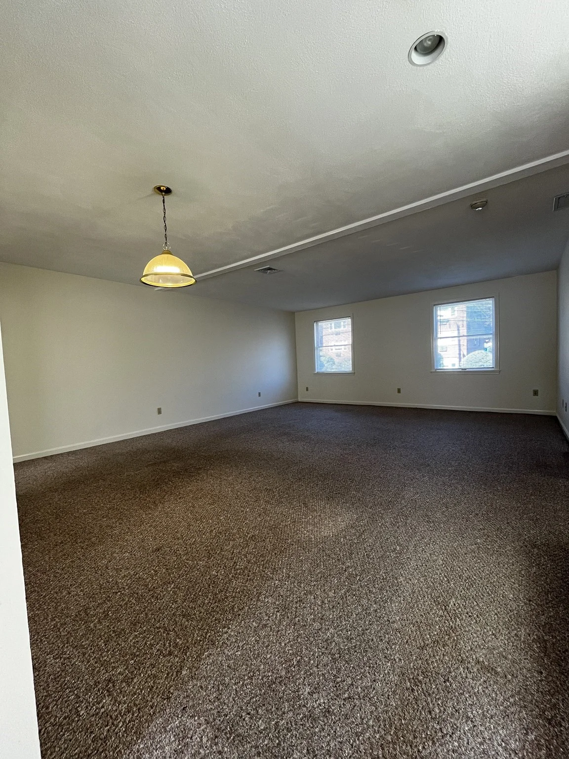2 bed, 1 bath apartment for rent at 100 Trapelo Unit 2, Waltham — photo 4 of 10