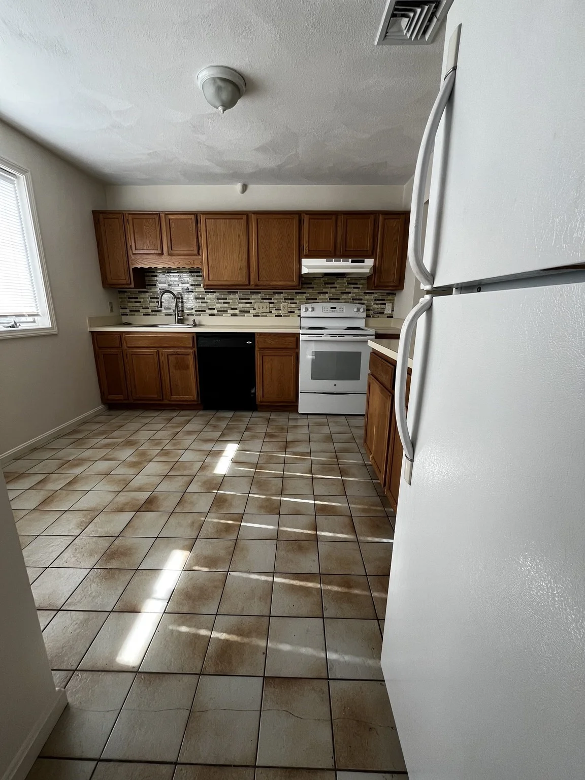 2 bed, 1 bath apartment for rent at 100 Trapelo Unit 2, Waltham