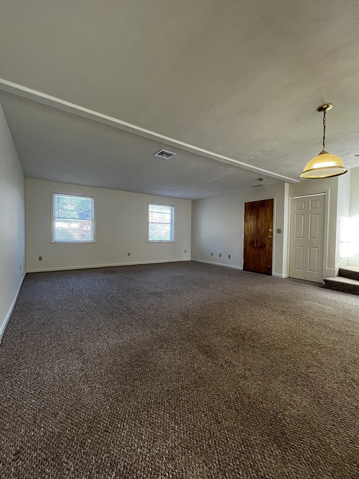 2 bed, 1 bath apartment for rent at 100 Trapelo Unit 2, Waltham — photo 3 of 10
