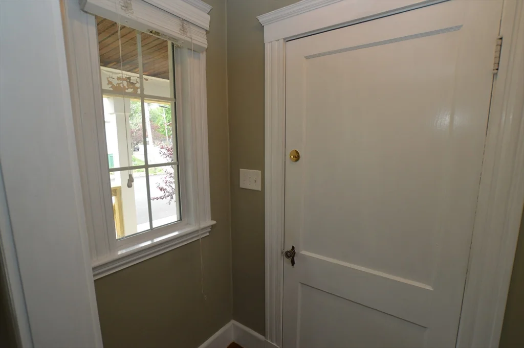 2 bed, 1 bath apartment for rent at 100 Tremont Unit 1, Salem — photo 5 of 11