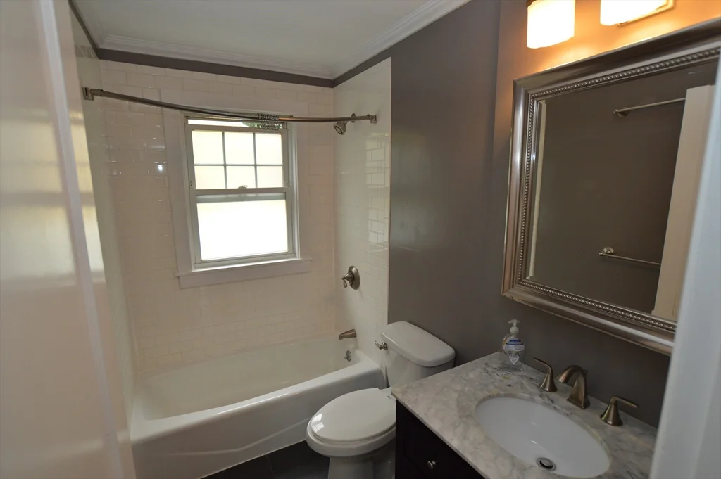2 bed, 1 bath apartment for rent at 100 Tremont Unit 1, Salem — photo 6 of 11