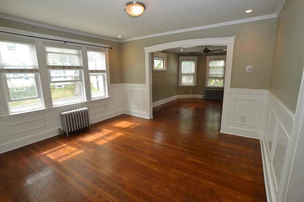2 bed, 1 bath apartment for rent at 100 Tremont Unit 1, Salem — photo 4 of 11