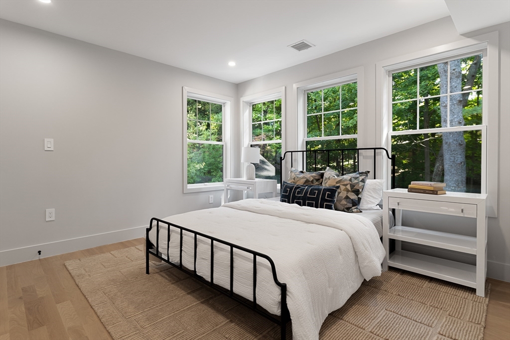 5 bed, 4+ bath apartment for rent at 100 Varick Rd, Waban — photo 19 of 19