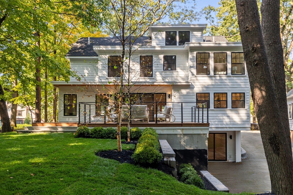 5 bed, 4+ bath apartment for rent at 100 Varick Rd, Waban — photo 3 of 19