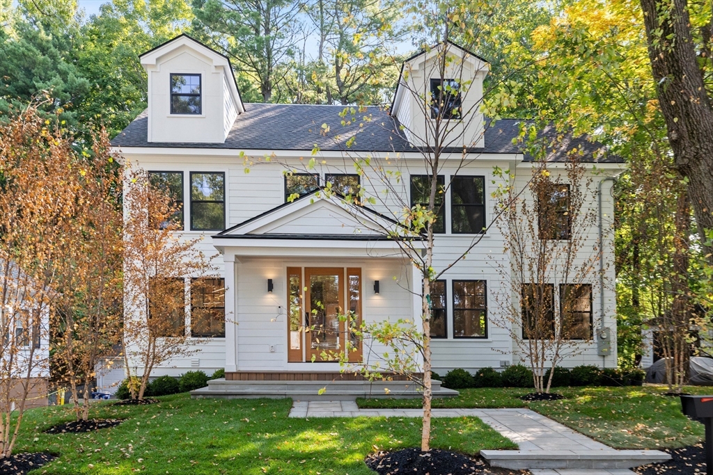 5 bed, 4+ bath apartment for rent at 100 Varick Rd, Waban — photo 2 of 19