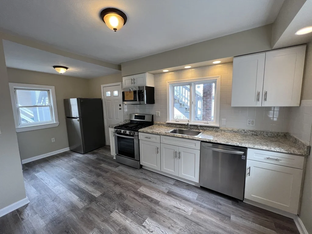 1 bed, 1 bath apartment for rent at 100 Walnut St Unit 1, Glendale — photo 4 of 19