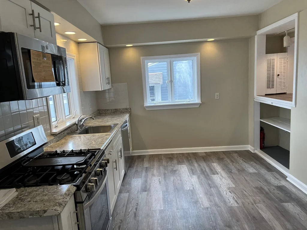 1 bed, 1 bath apartment for rent at 100 Walnut St Unit 1, Glendale — photo 3 of 19