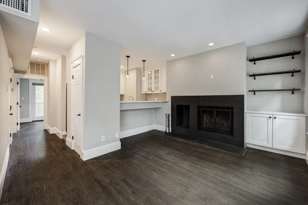 1 bed, 1 bath apartment for rent at 100 Waltham Unit 3, South End — photo 4 of 22