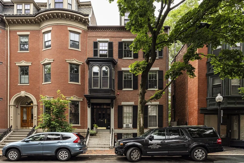1 bed, 1 bath apartment for rent at 100 Waltham Unit 3, South End — photo 2 of 22