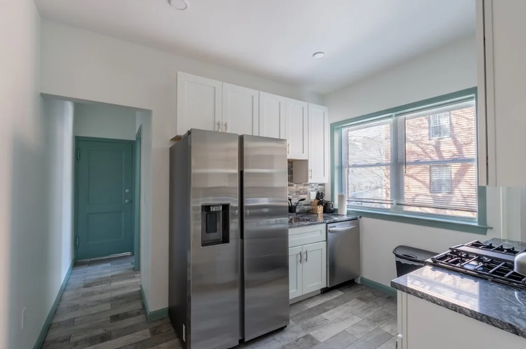 1 bed, 1 bath apartment for rent at 100 Washington St Unit 6, Brighton