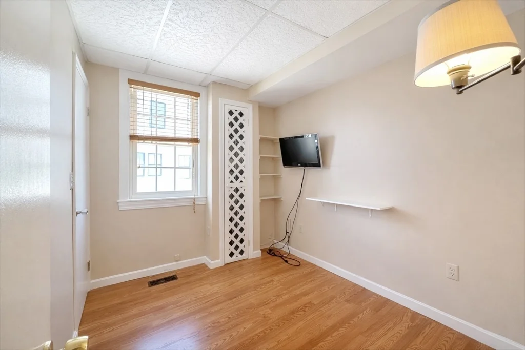 1 bed, 1 bath apartment for rent at 100 Water St Unit 0, Newburyport — photo 18 of 26