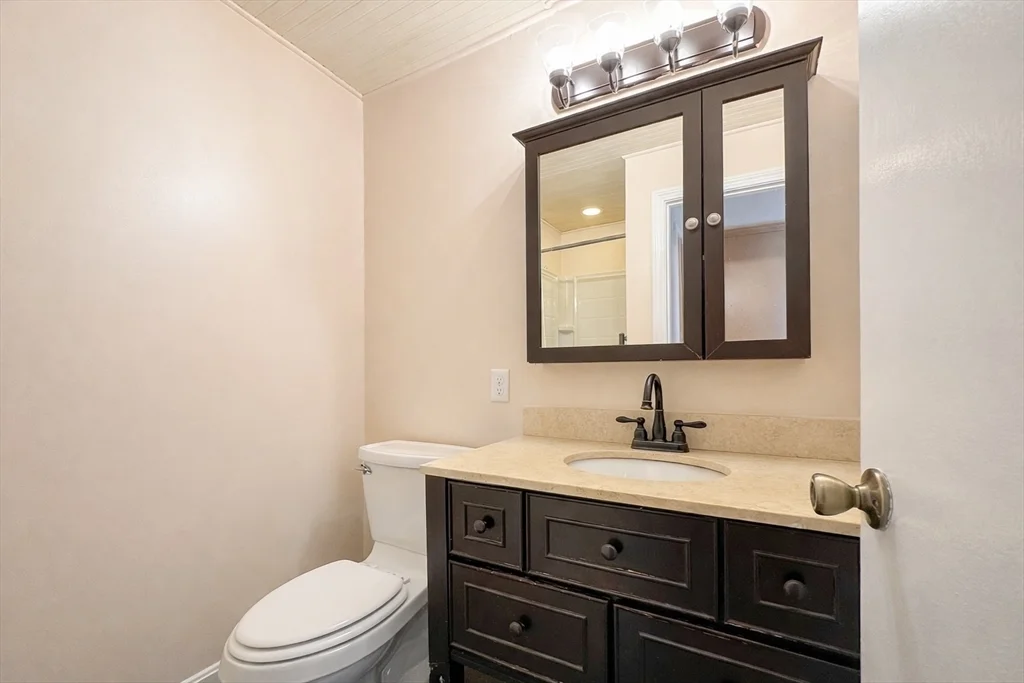 1 bed, 1 bath apartment for rent at 100 Water St Unit 0, Newburyport — photo 21 of 26