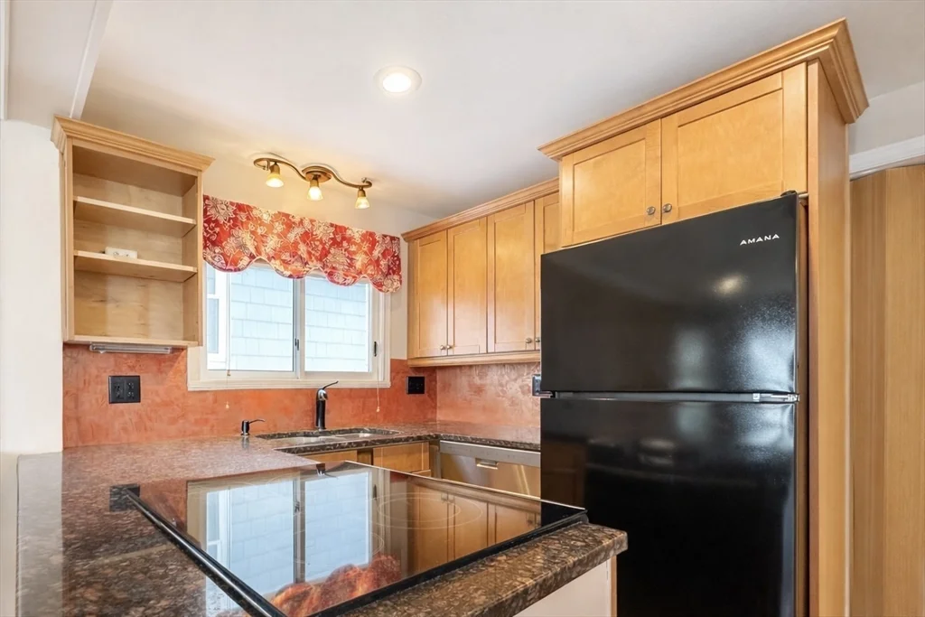 1 bed, 1 bath apartment for rent at 100 Water St Unit 0, Newburyport — photo 13 of 26
