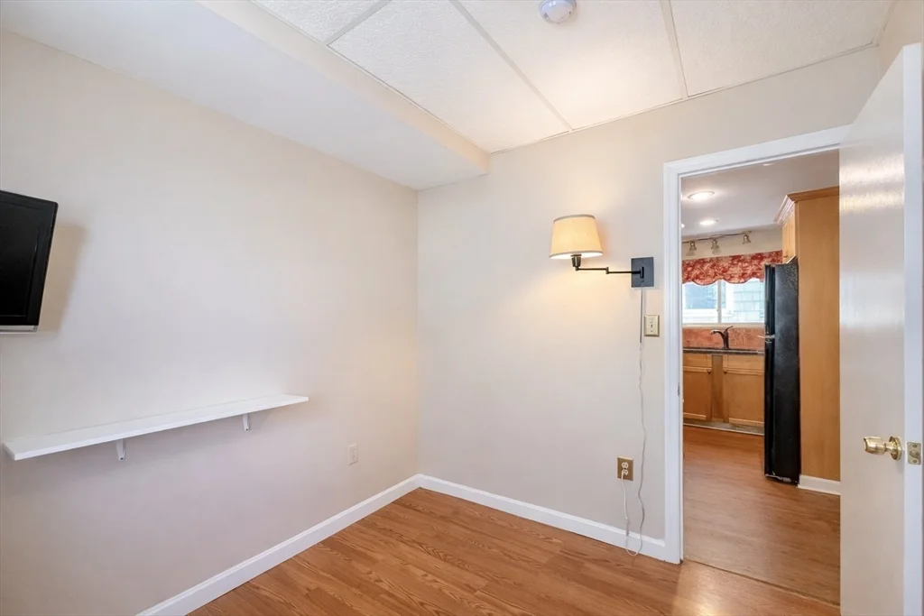 1 bed, 1 bath apartment for rent at 100 Water St Unit 0, Newburyport — photo 17 of 26