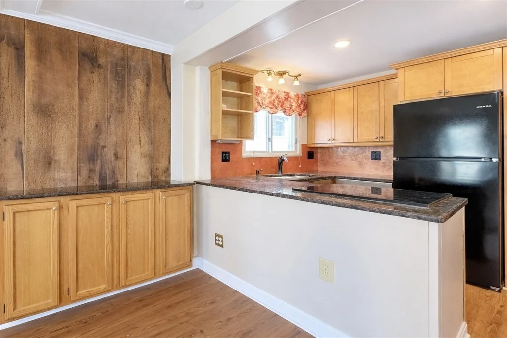 1 bed, 1 bath apartment for rent at 100 Water St Unit 0, Newburyport — photo 11 of 26