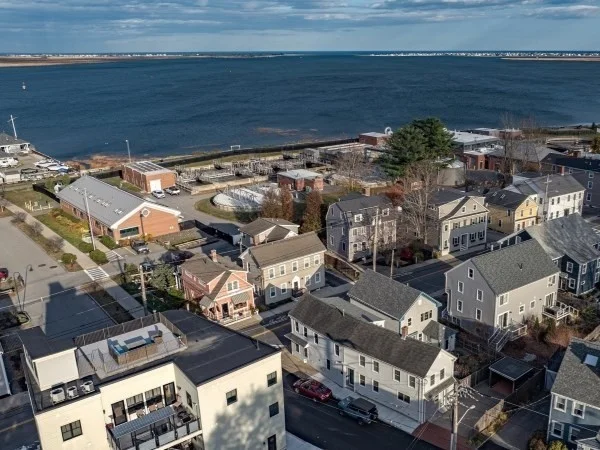 1 bed, 1 bath apartment for rent at 100 Water St Unit 0, Newburyport — photo 2 of 26