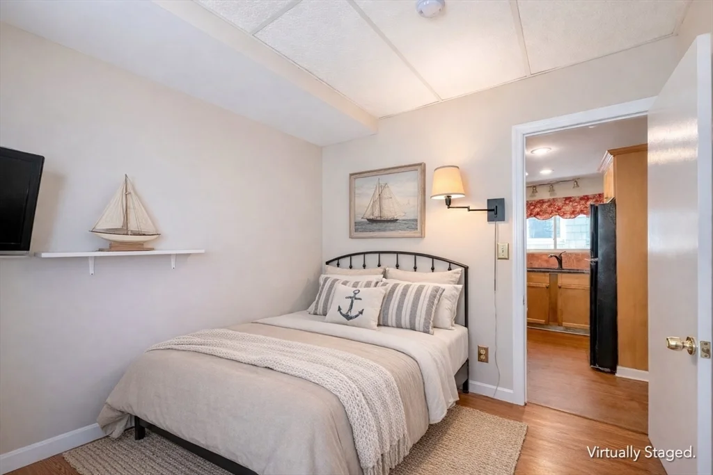 1 bed, 1 bath apartment for rent at 100 Water St Unit 0, Newburyport — photo 16 of 26