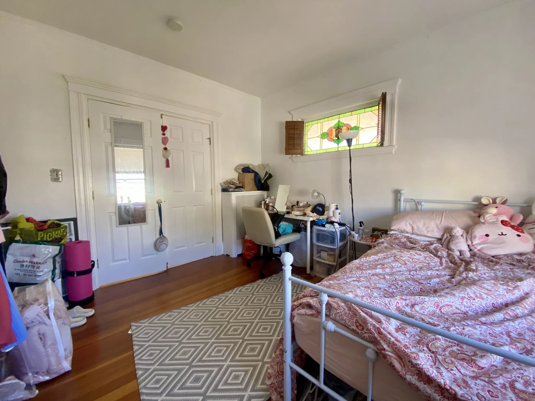 4 bed, 1 bath apartment for rent at 100 Adams St Unit 2, West Somerville — photo 4 of 6