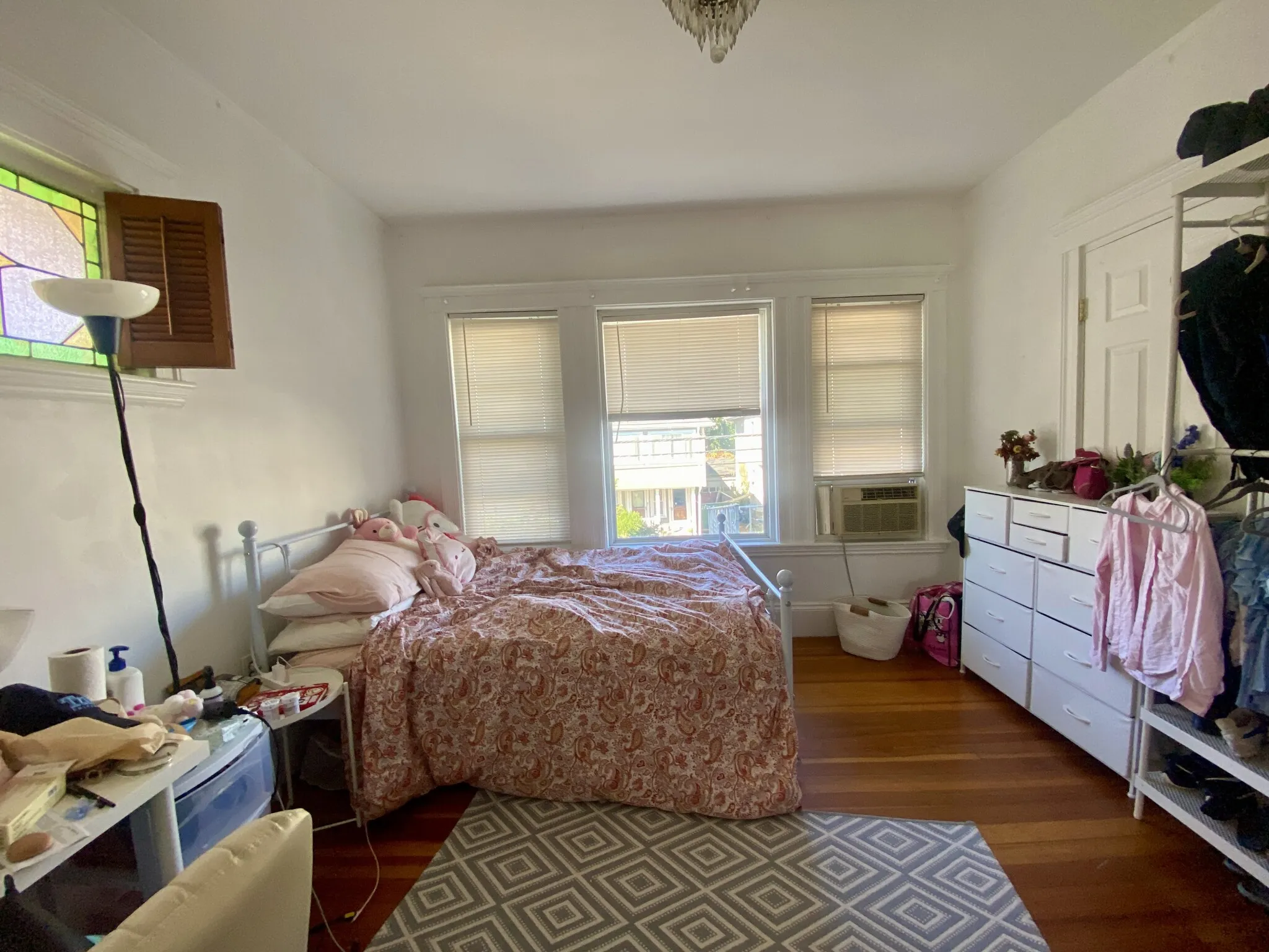4 bed, 1 bath apartment for rent at 100 Adams St Unit 2, West Somerville — photo 2 of 6