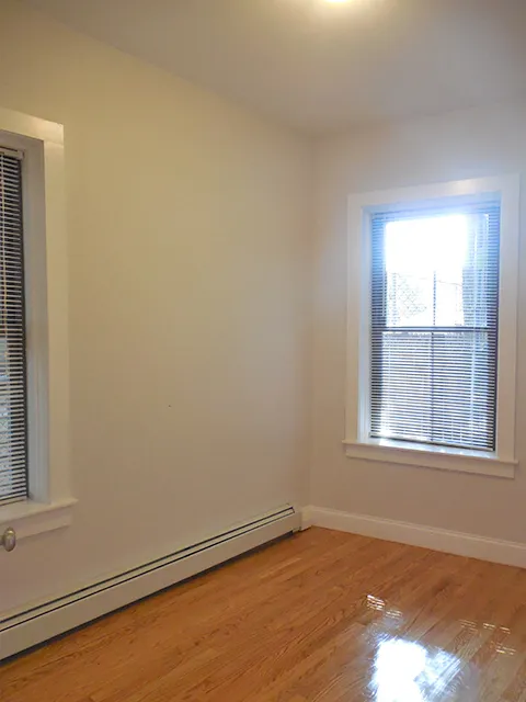 2 bed, 1 bath apartment for rent at 100 Willow St Unit 1, Wellington-Harrington — photo 5 of 11