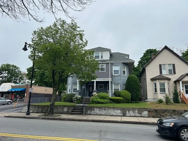 2 bed, 1 bath apartment for rent at 1000 Hyde Park Ave Unit 1, Hyde Park