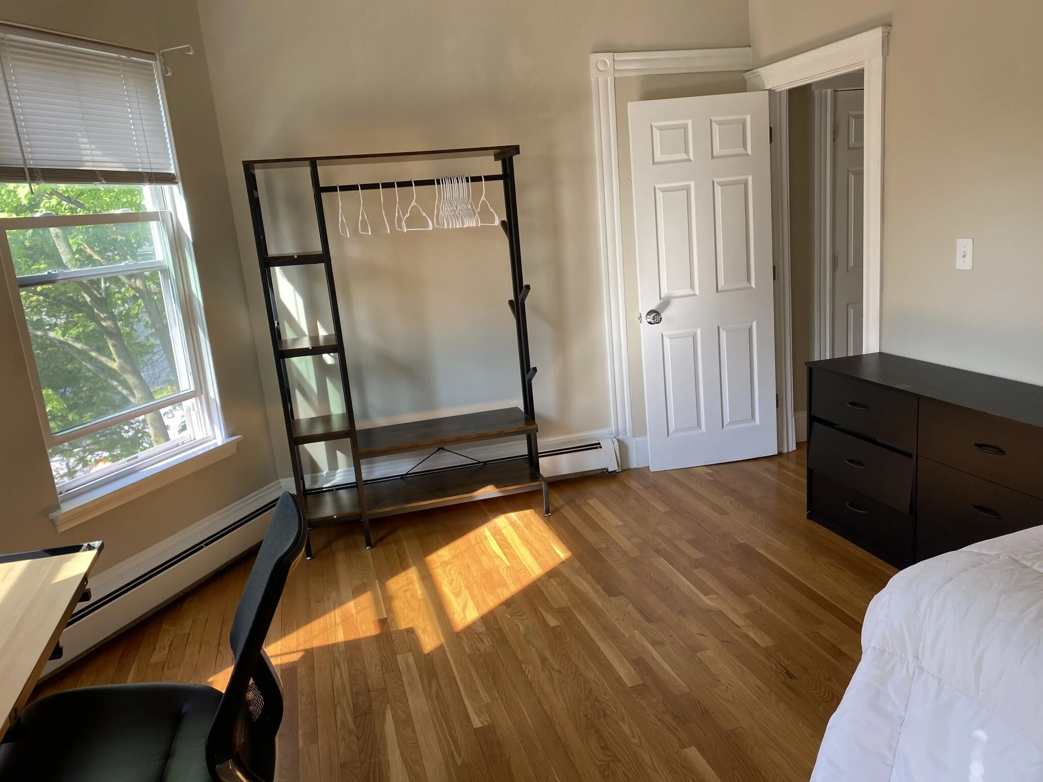 8+ bed, 3.5 bath apartment for rent at 1000 Memorial Dr Unit 1, West Cambridge — photo 11 of 13
