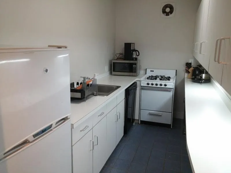 3 bed, 1 bath apartment for rent at 1000 Memorial Dr Unit 1L, West Cambridge — photo 6 of 6