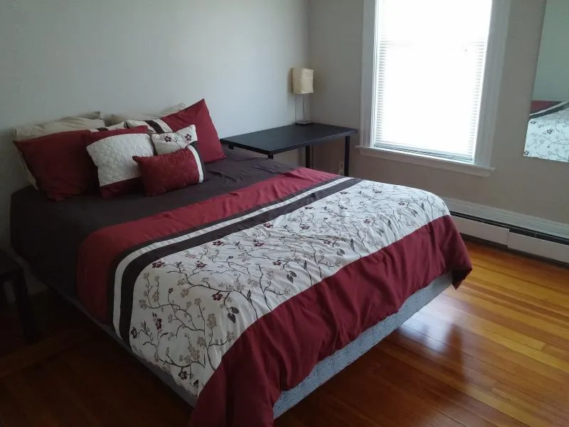 3 bed, 1 bath apartment for rent at 1000 Memorial Dr Unit 1L, West Cambridge — photo 4 of 6