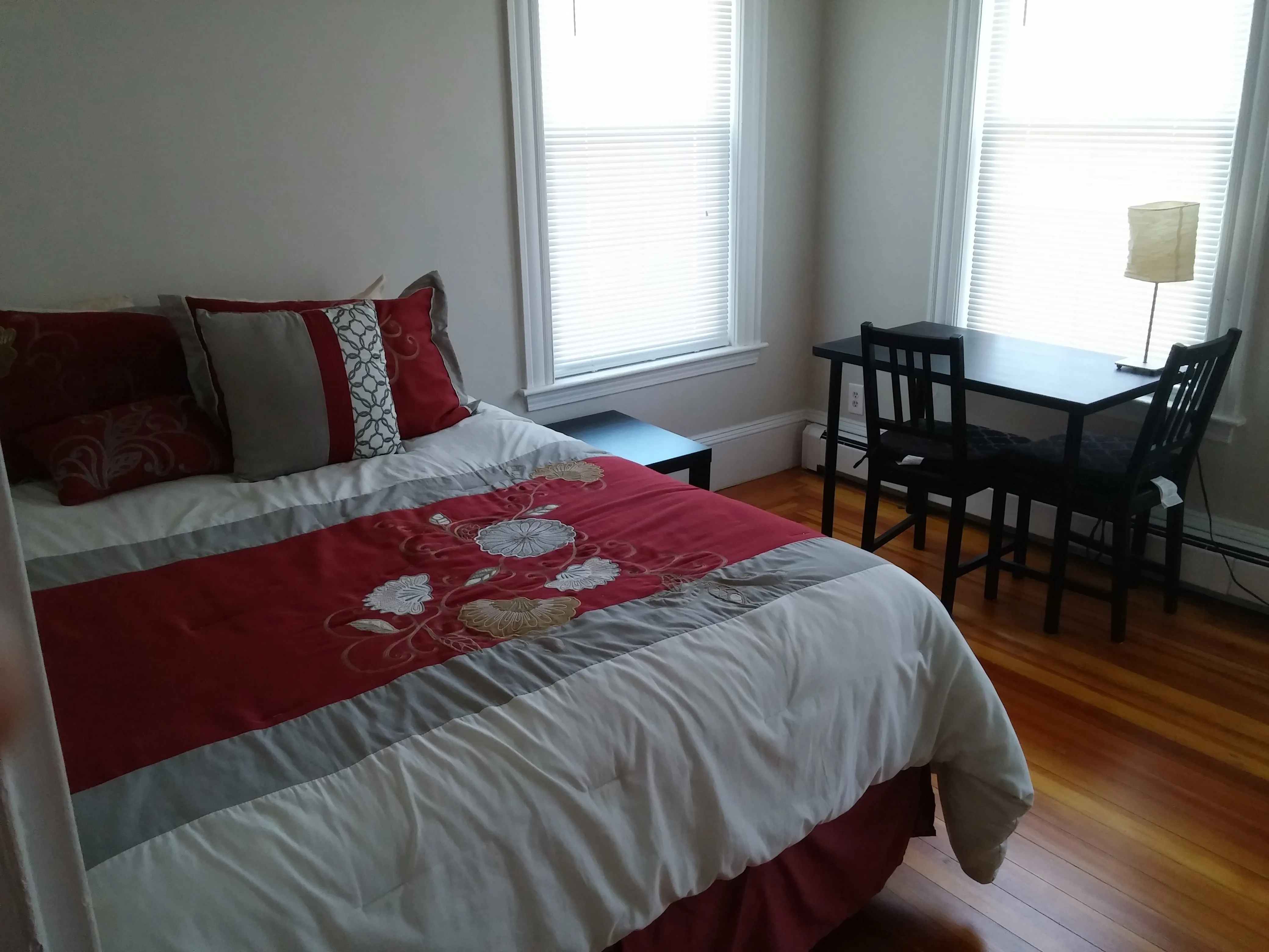 2 bed, 1 bath apartment for rent at 1000 Memorial Dr Unit 2 Rear, West Cambridge — photo 1 of 6