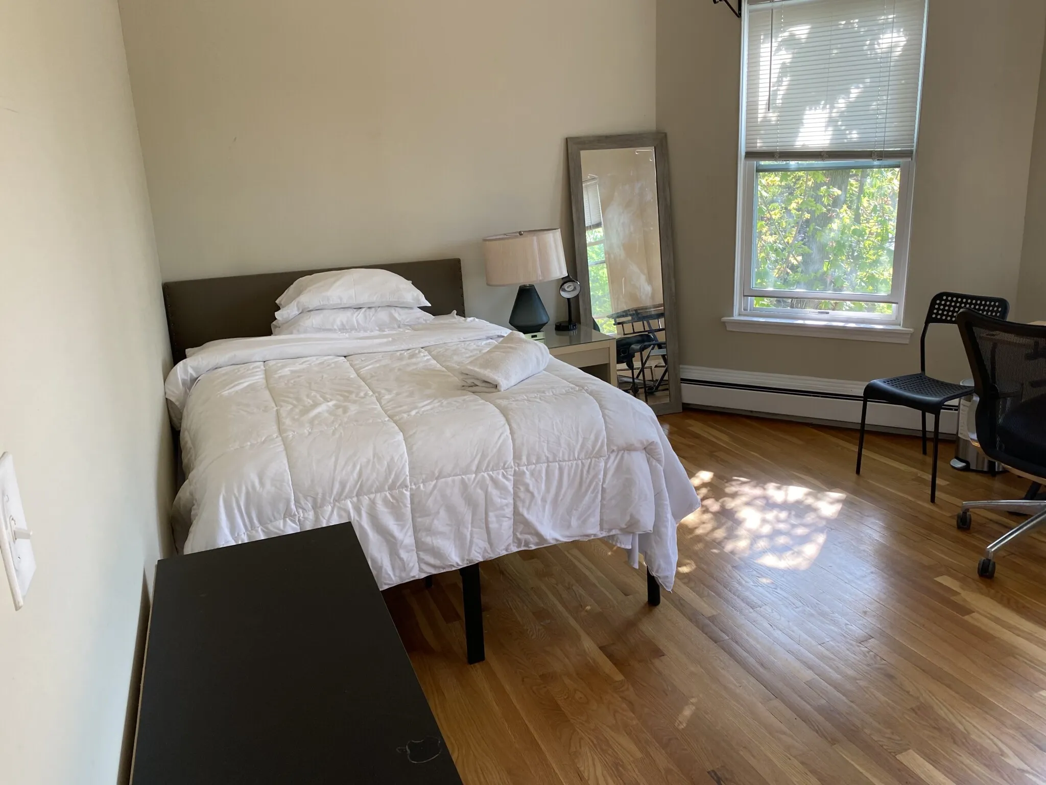 8+ bed, 3.5 bath apartment for rent at 1000 Memorial Dr Unit 2f, West Cambridge — photo 9 of 14