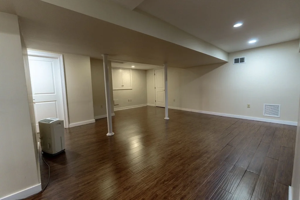 4 bed, 2 bath apartment for rent at 1000 South St, Roslindale — photo 22 of 22