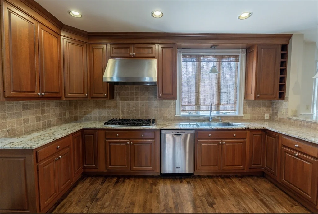 4 bed, 2 bath apartment for rent at 1000 South St, Roslindale — photo 10 of 22