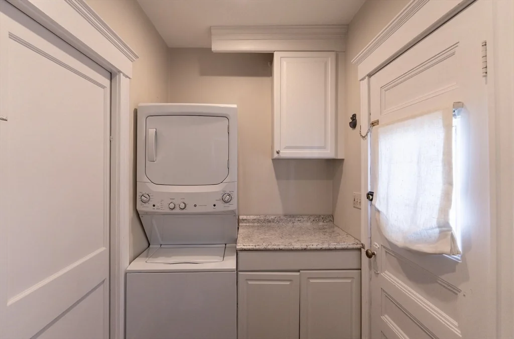 4 bed, 2 bath apartment for rent at 1000 South St, Roslindale — photo 11 of 22