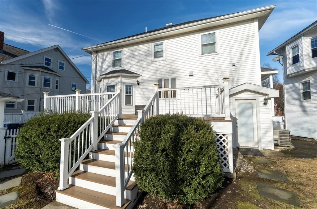4 bed, 2 bath apartment for rent at 1000 South St, Roslindale — photo 3 of 22