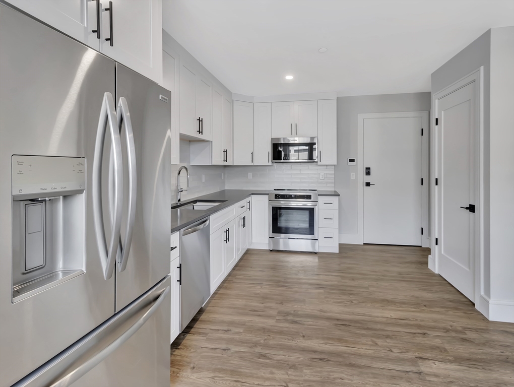 1 bed, 1 bath apartment for rent at 1000 Washington St Unit 217, Dedham — photo 4 of 26