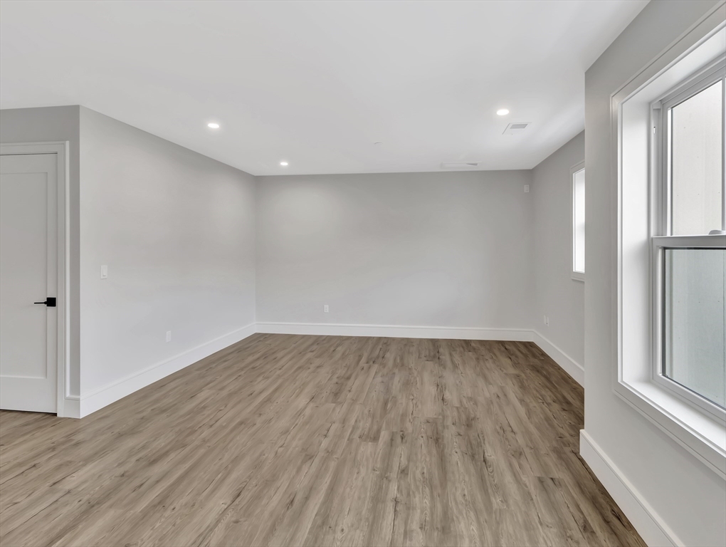 1 bed, 1 bath apartment for rent at 1000 Washington St Unit 217, Dedham — photo 5 of 26
