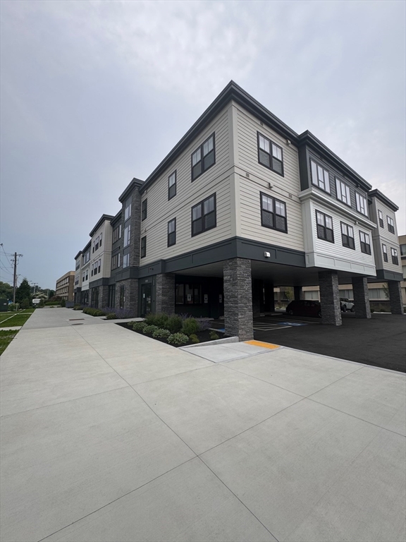 1 bed, 1 bath apartment for rent at 1000 Washington St Unit 317, Dedham