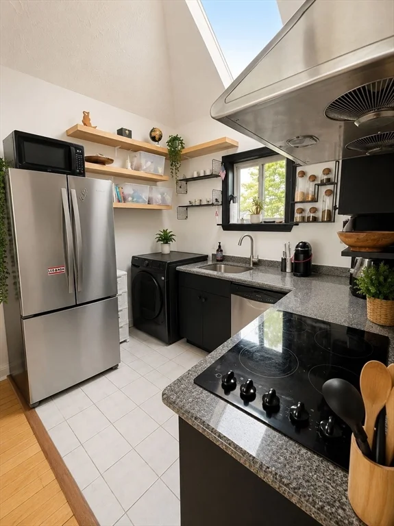 3 bed, 2 bath apartment for rent at 1000 Winthrop Ave Unit 3, Revere — photo 7 of 13