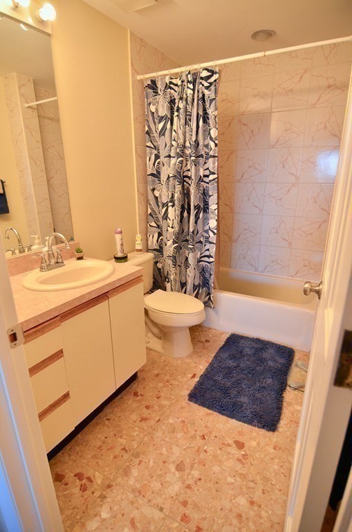 2 bed, 1 bath apartment for rent at 1001 Marina Dr Unit 311, Marina Bay — photo 17 of 42