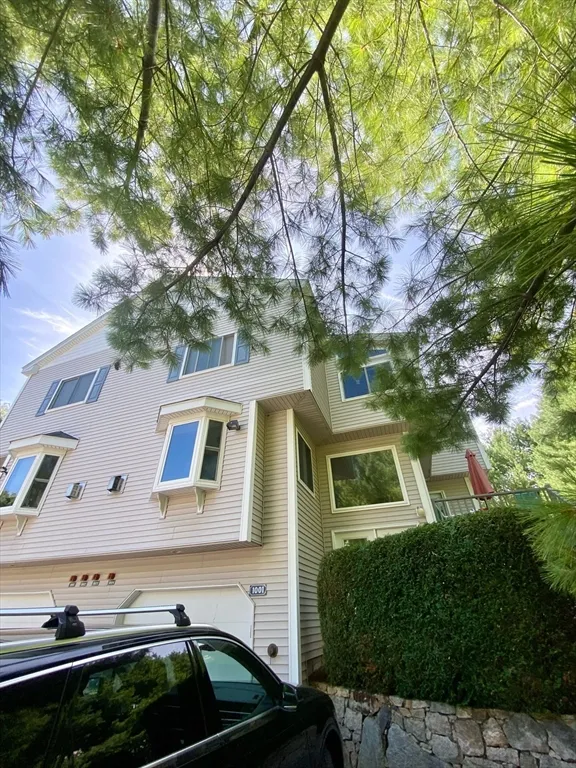 2 bed, 2 bath apartment for rent at 1001 Old Bridge Ln Unit 1001A, Bellingham — photo 1 of 10