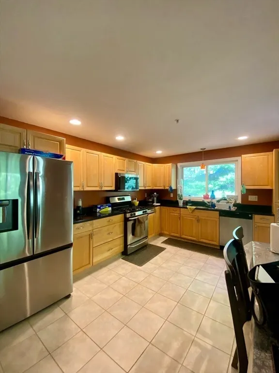 2 bed, 2 bath apartment for rent at 1001 Old Bridge Ln Unit 1001A, Bellingham — photo 5 of 10