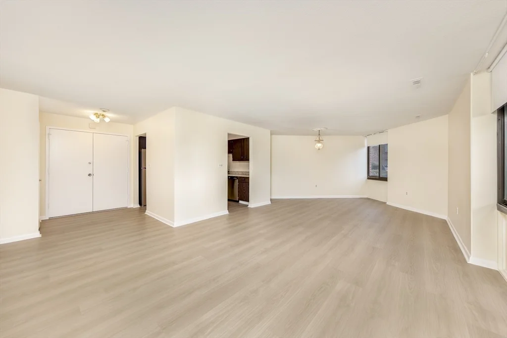 2 bed, 2 bath apartment for rent at 1002 Paradise Rd Unit 1M, Swampscott — photo 13 of 29