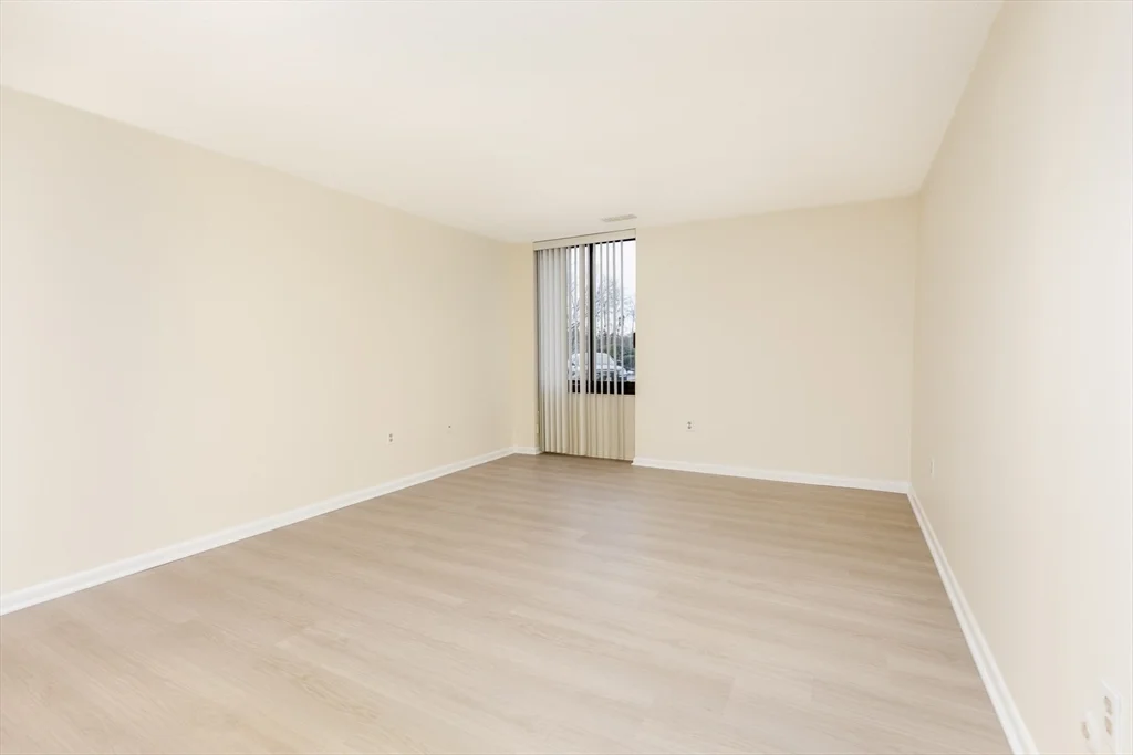 2 bed, 2 bath apartment for rent at 1002 Paradise Rd Unit 1M, Swampscott — photo 23 of 29