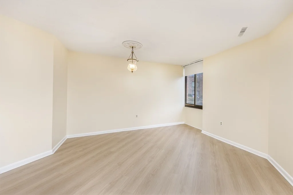 2 bed, 2 bath apartment for rent at 1002 Paradise Rd Unit 1M, Swampscott — photo 14 of 29