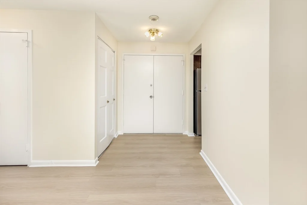 2 bed, 2 bath apartment for rent at 1002 Paradise Rd Unit 1M, Swampscott — photo 10 of 29