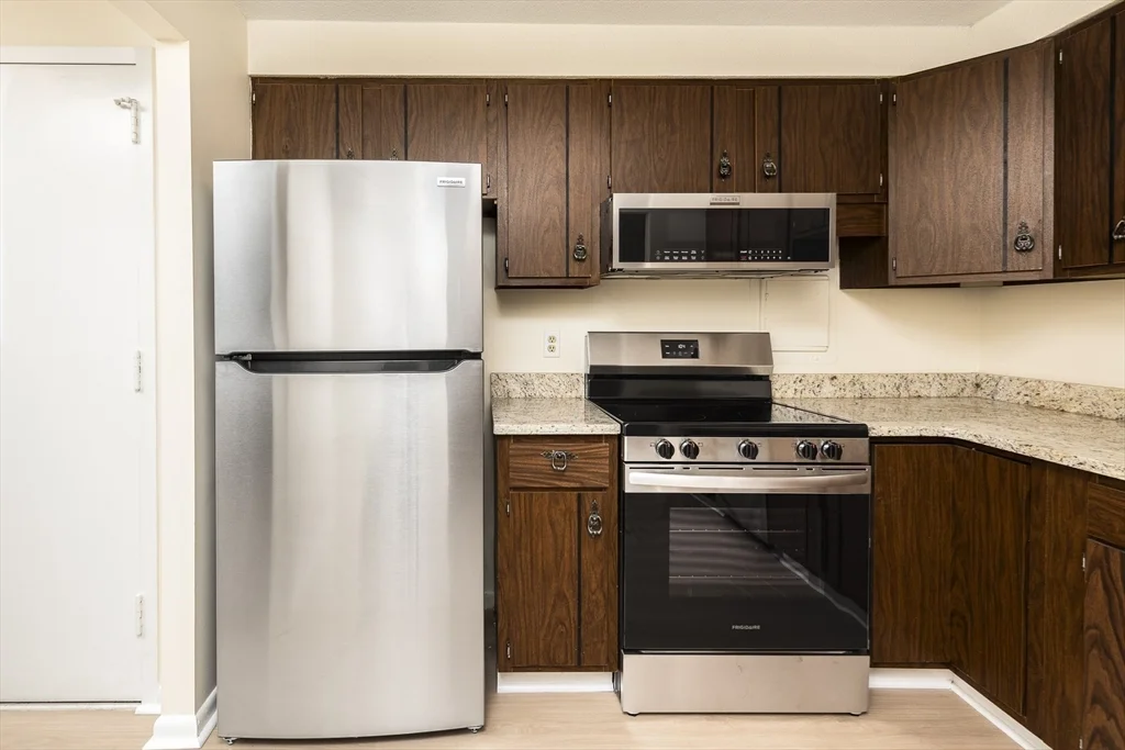 2 bed, 2 bath apartment for rent at 1002 Paradise Rd Unit 1M, Swampscott — photo 16 of 29