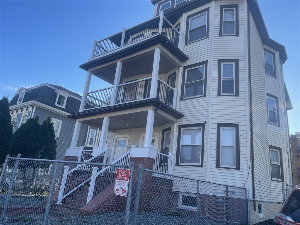 3 bed, 2 bath apartment for rent at 1002 River St Unit 2, Hyde Park