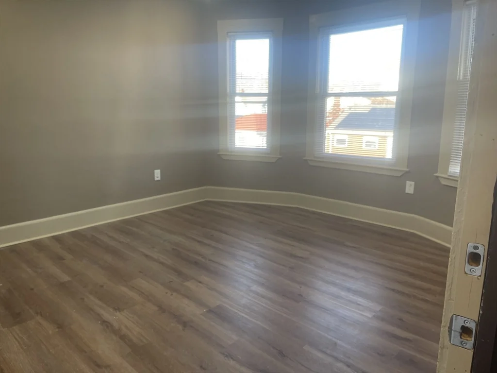 3 bed, 2 bath apartment for rent at 1002 River St Unit 2, Hyde Park — photo 6 of 12