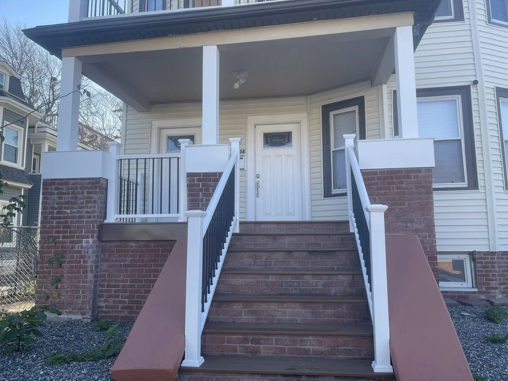 3 bed, 2 bath apartment for rent at 1002 River St Unit 2, Hyde Park — photo 12 of 12