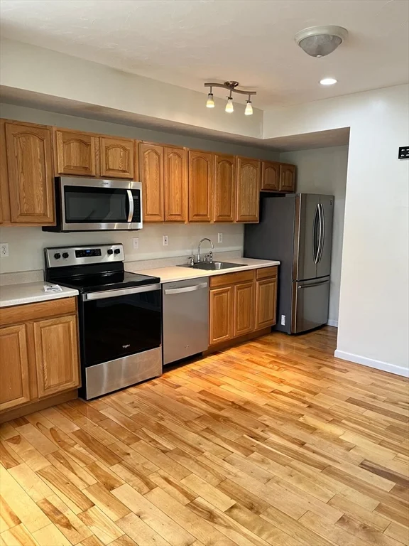 2 bed, 2 bath apartment for rent at 1004 North Unit 5, Brockton — photo 4 of 13